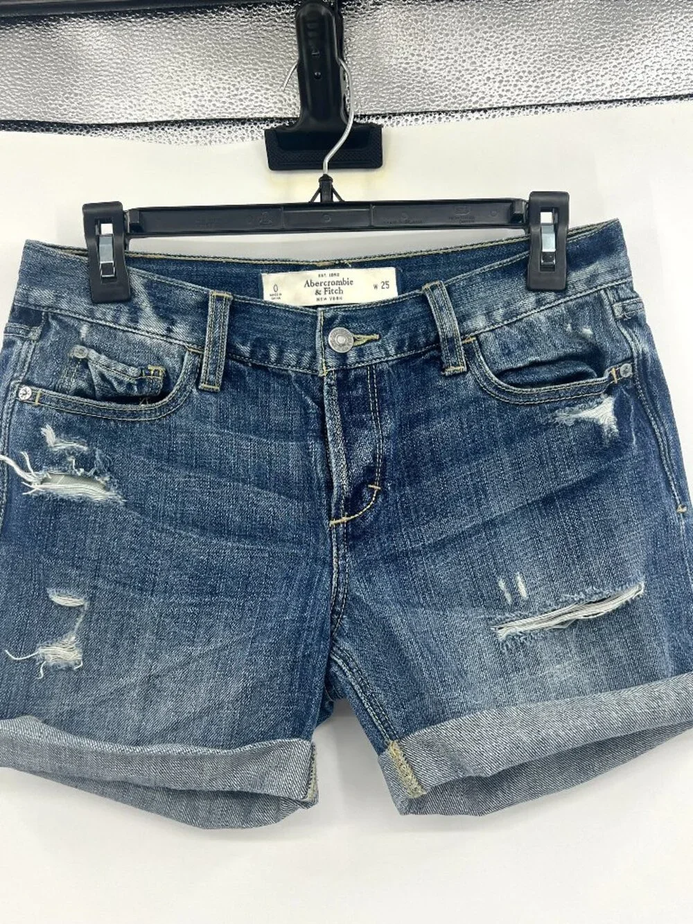 Abercrombie & Fitch Medium Wash Distressed Denim Shorts Women's 0
